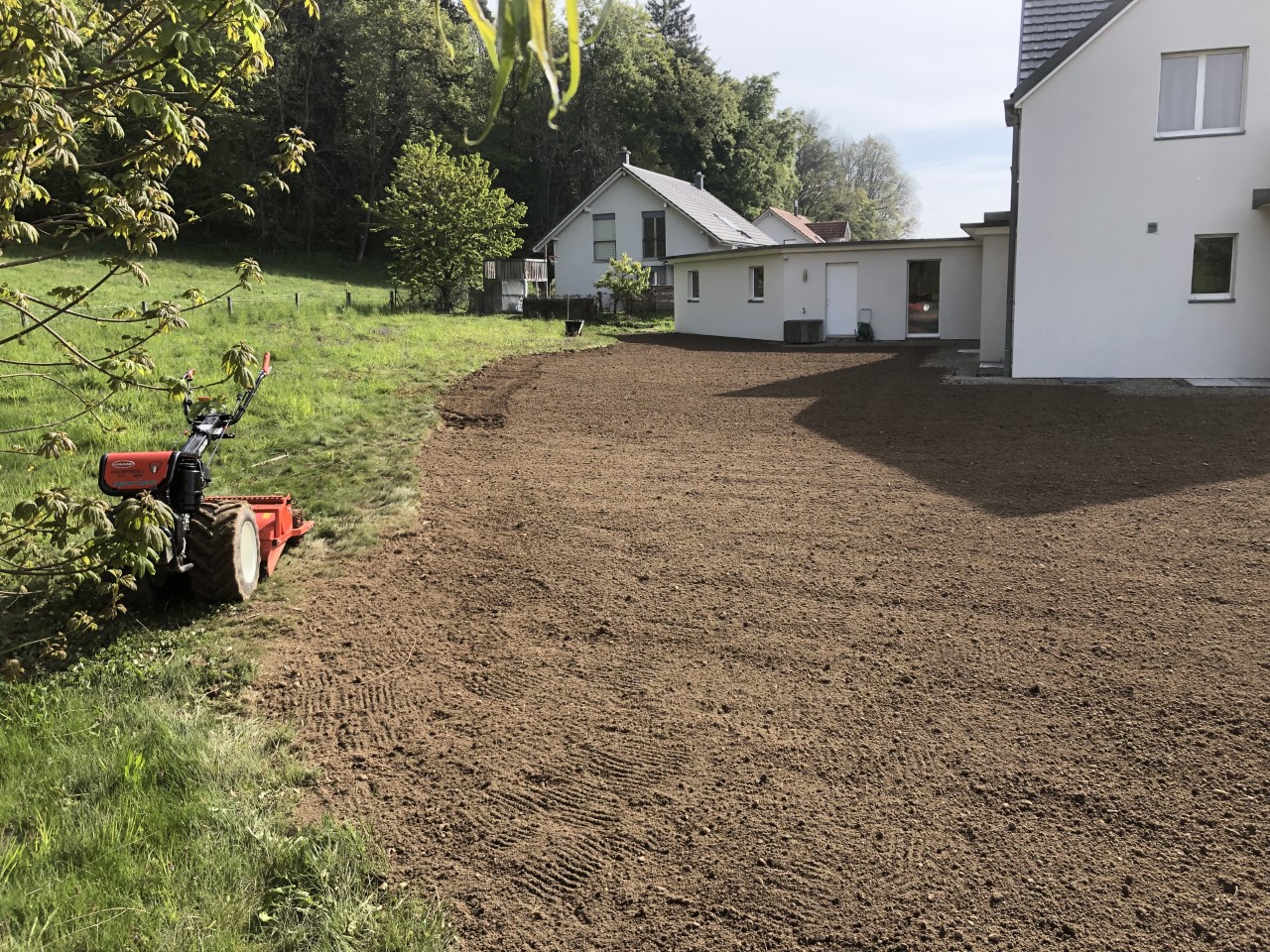 Brauner Garten Gartenpflege