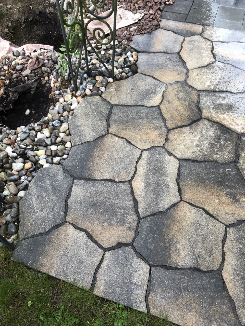 Steinweg schön im Garten Wangen